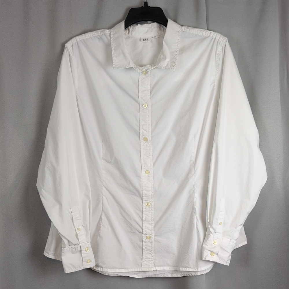 GAP Women's White‎ Button-Down Shirt